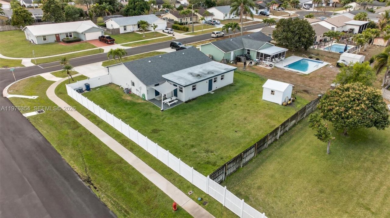 141 Eider Ct , Royal Palm Beach, FL 33411 Photo