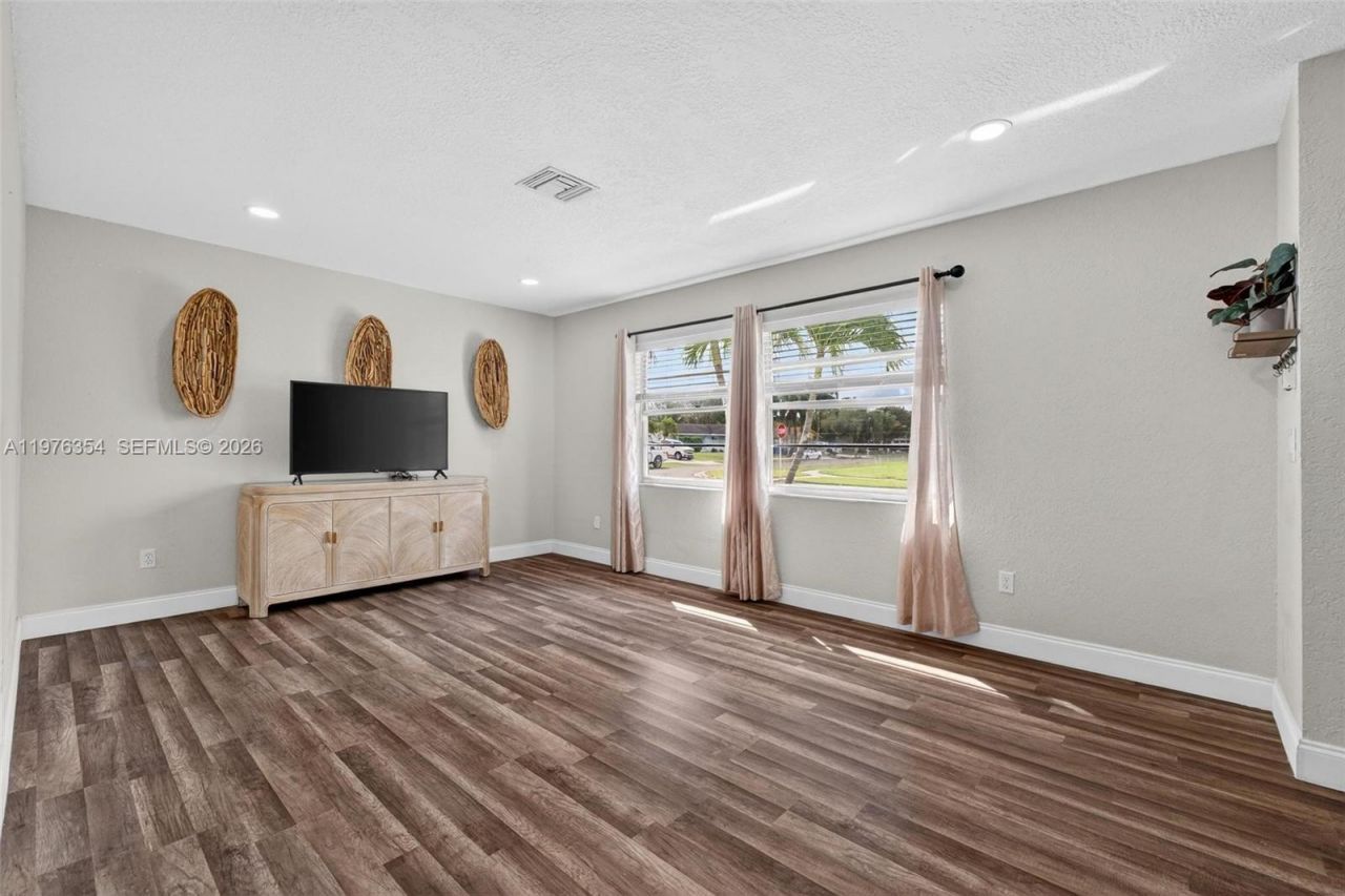 141 Eider Ct , Royal Palm Beach, FL 33411 Photo