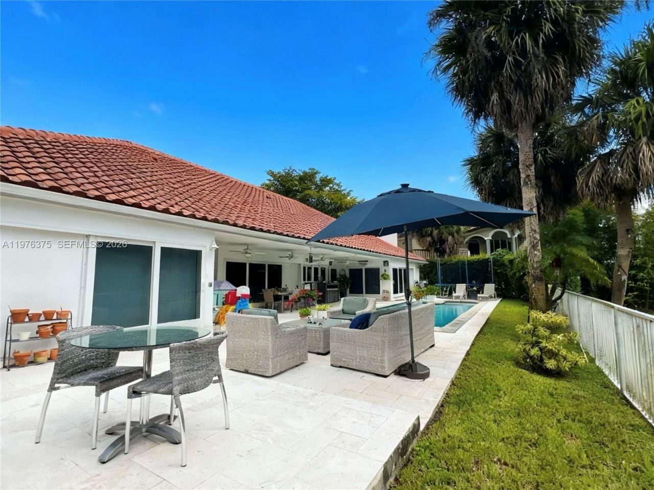 4934 NW 94th Doral Pl , Doral, FL 33178 Photo