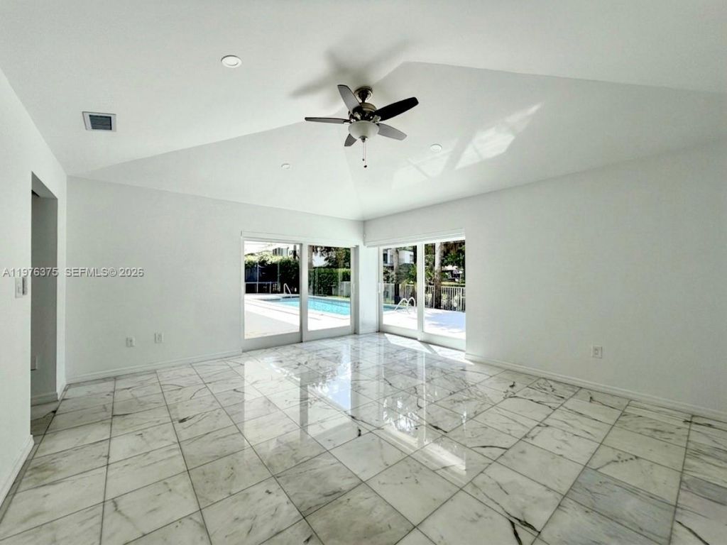 4934 NW 94th Doral Pl, Doral, FL 33178 Photo