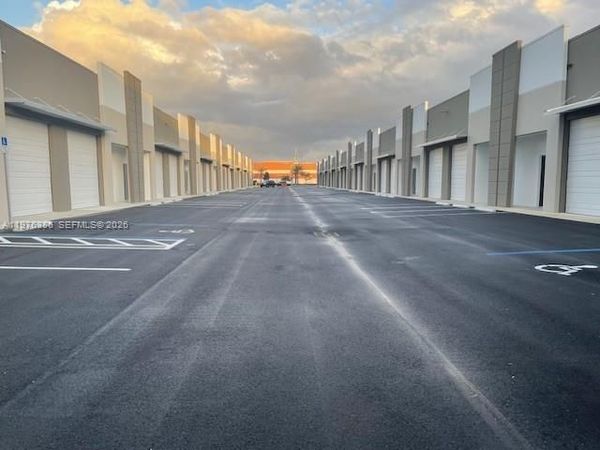 10890 NW 17TH ST, Unit 130, Sweetwater, FL 33172