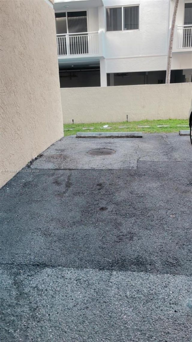 1673 Bay Rd, Unit 303, Miami Beach, FL 33139 Photo