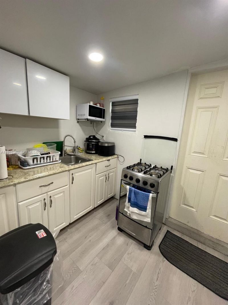 10415 NW 35th Ave , Miami, FL 33147 Photo