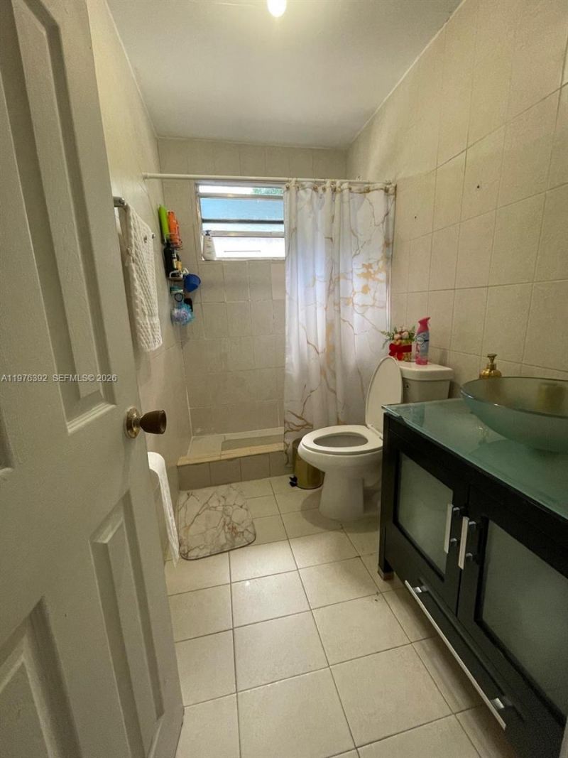 10415 NW 35th Ave , Miami, FL 33147 Photo