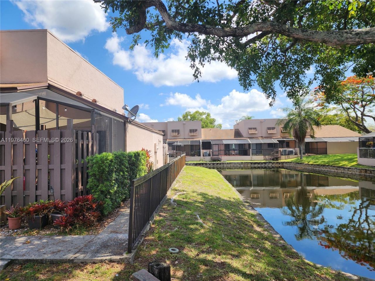 12305 NW 11, Unit 12305, Pembroke Pines, FL 33026 Photo