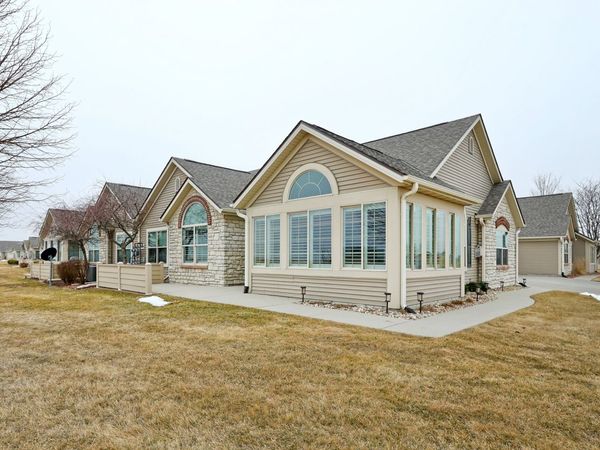 3305 SE Glenstone Drive, Unit 212, Grimes, IA 50111