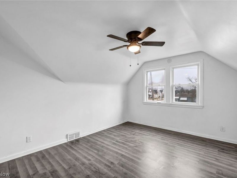 14905 Harvard Avenue , Cleveland, OH 44128 Photo 22