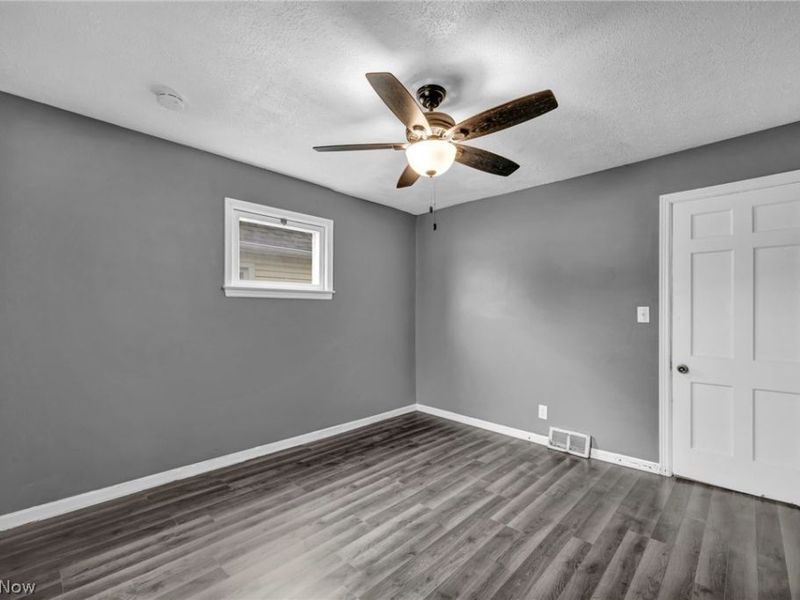 14905 Harvard Avenue , Cleveland, OH 44128 Photo 32