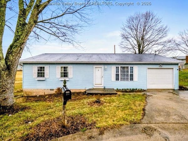 109 Woodside Terrace, Hurricane, WV 25526