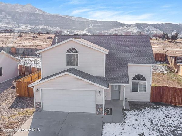 218 Cliff View Circle, Parachute, CO 81635