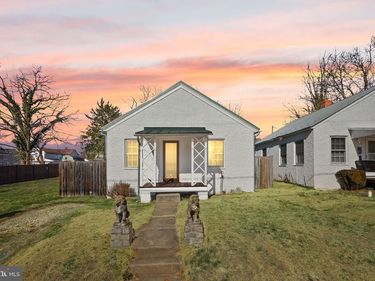 224 SOUTH STREET SE, LEESBURG, VA 20175