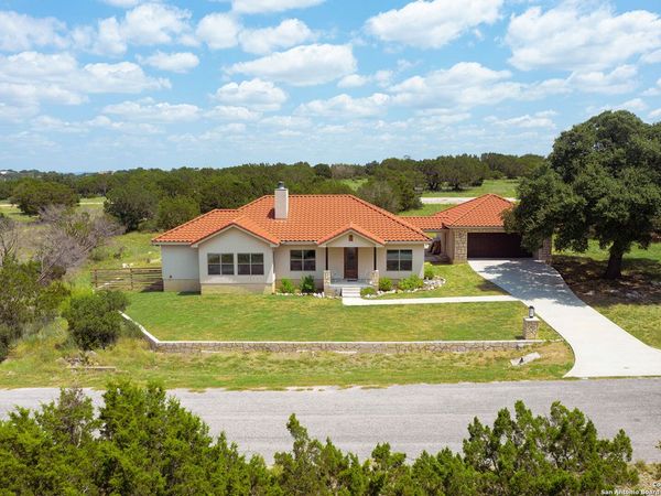 903 Panorama Pass, Horseshoe Bay, TX 78657