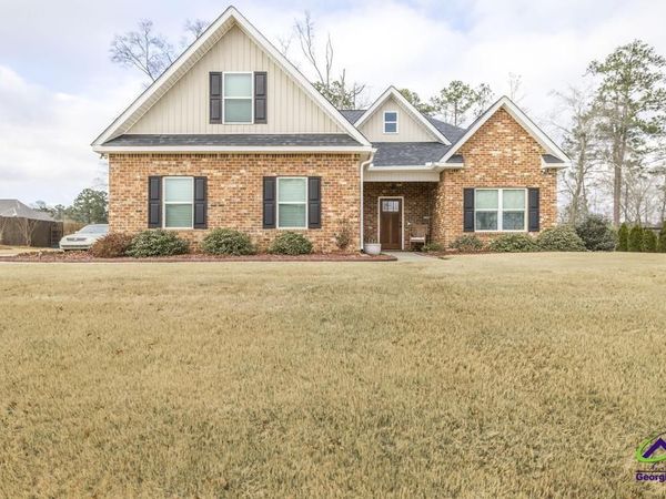 323 Willow Cove Court, Lizella, GA 31052