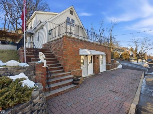 160 Barnert Ave, Totowa, NJ 07512