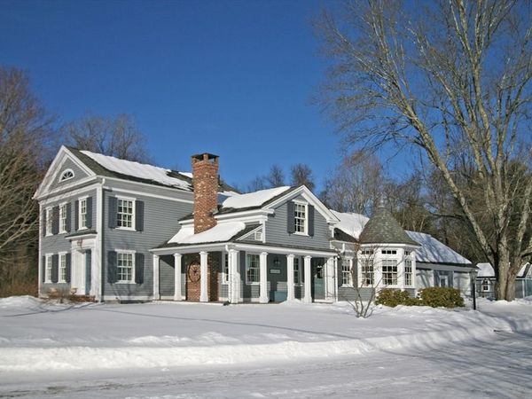 11 Cook Rd, Southampton, MA 01073