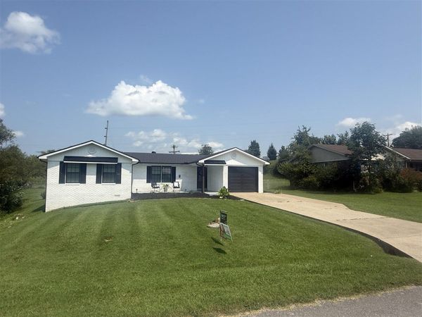 108 Sandwood Drive, Glasgow, KY 42141