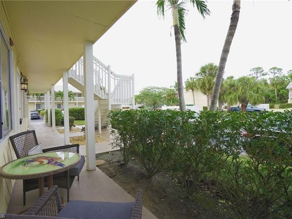 4635 Bayshore DR, Unit P7, NAPLES, FL 34112