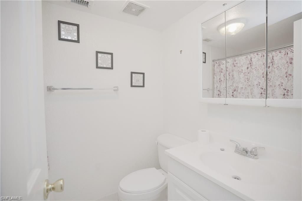4635 Bayshore Dr, Unit P7, Naples, FL 34112 Photo