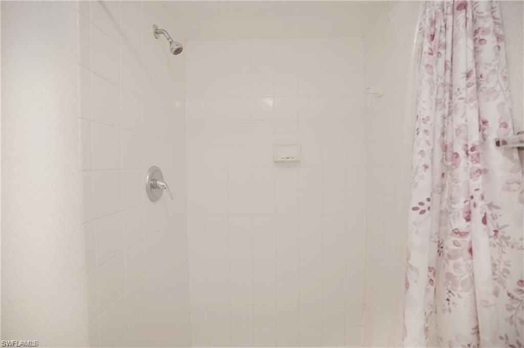 4635 Bayshore Dr, Unit P7, Naples, FL 34112 Photo