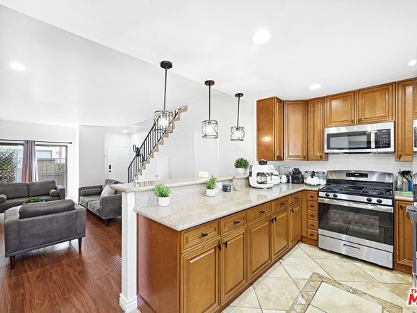 822 Victor Avenue, Unit 20, Inglewood, CA 90302