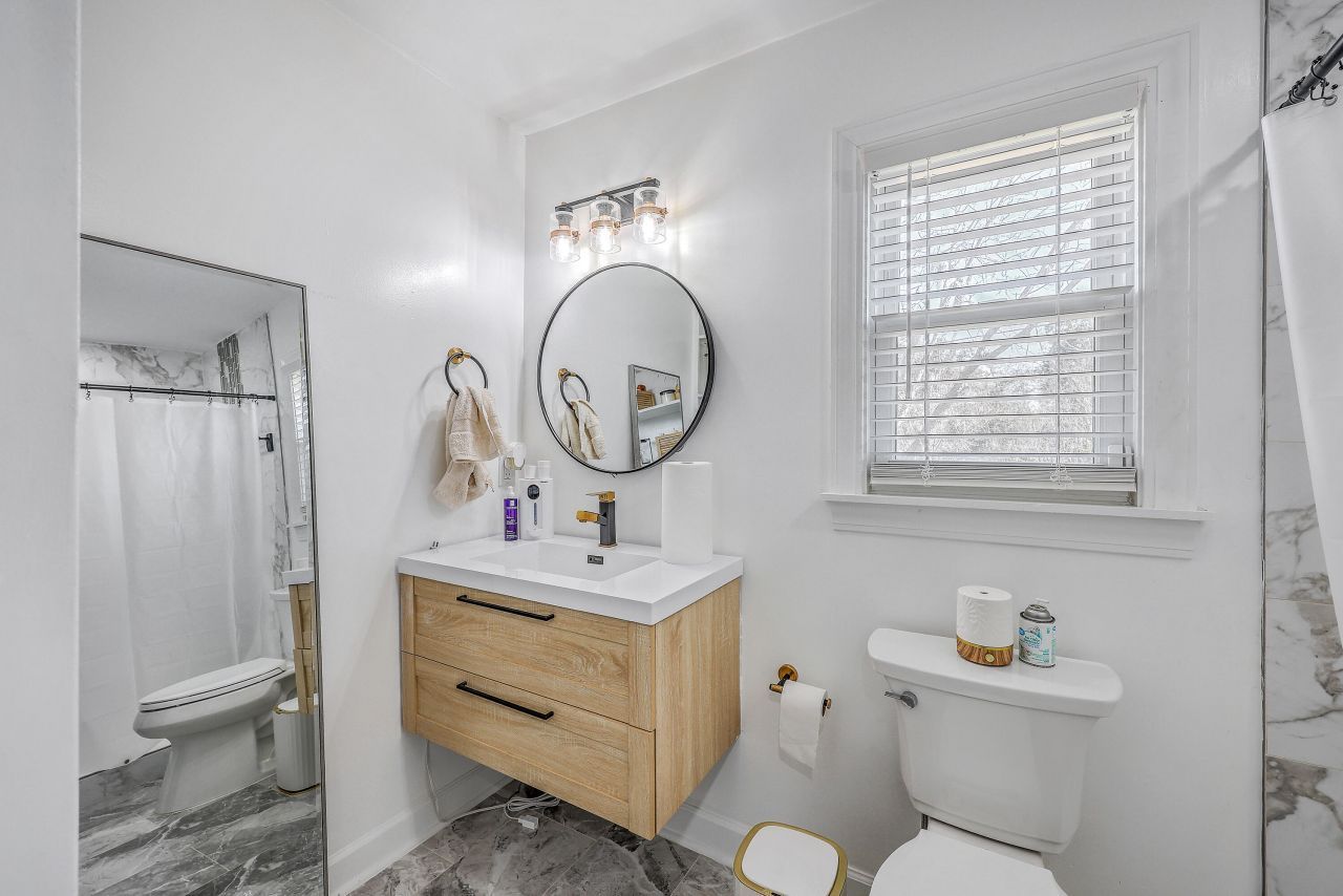 1024 W Recess Road Photo 19