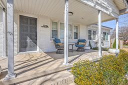 1024 W Recess Road photo 4