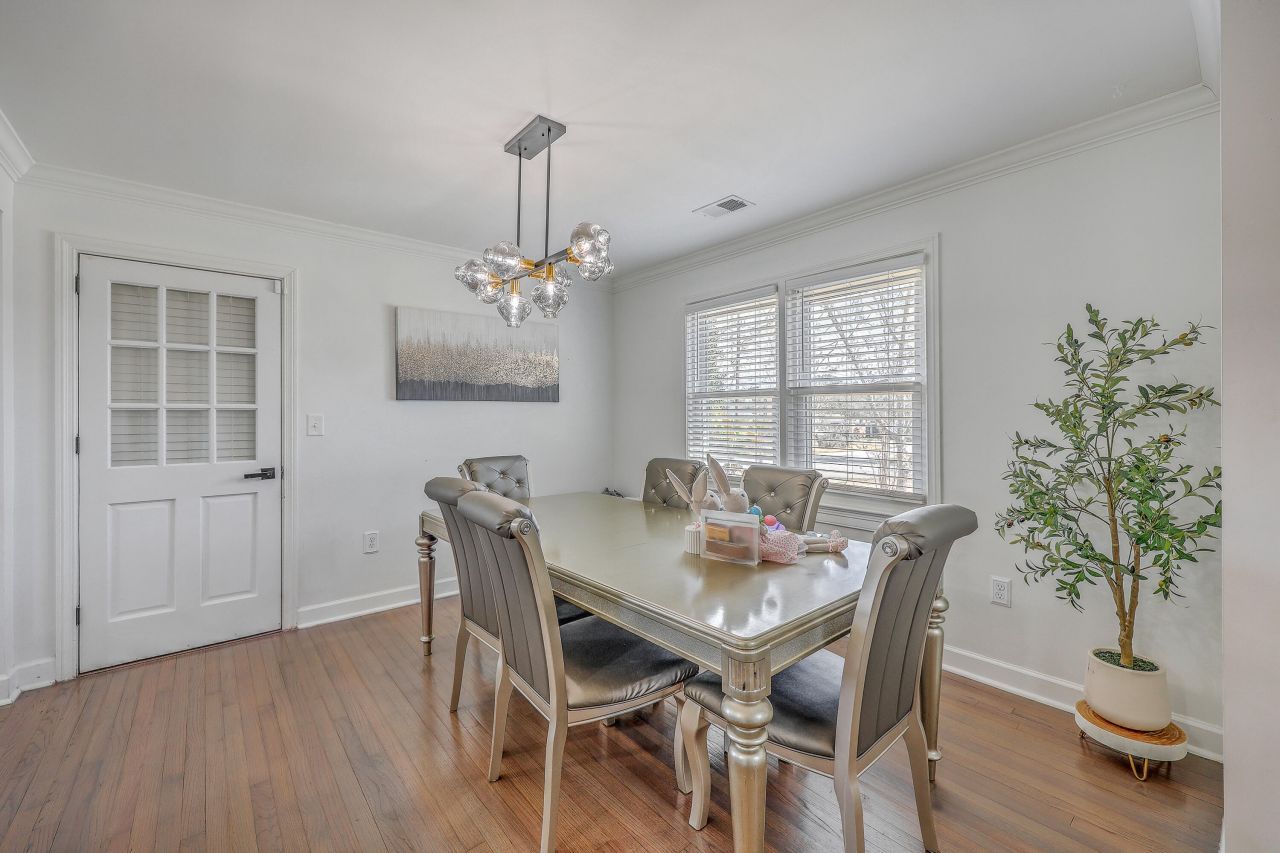 1024 W Recess Road Photo 9