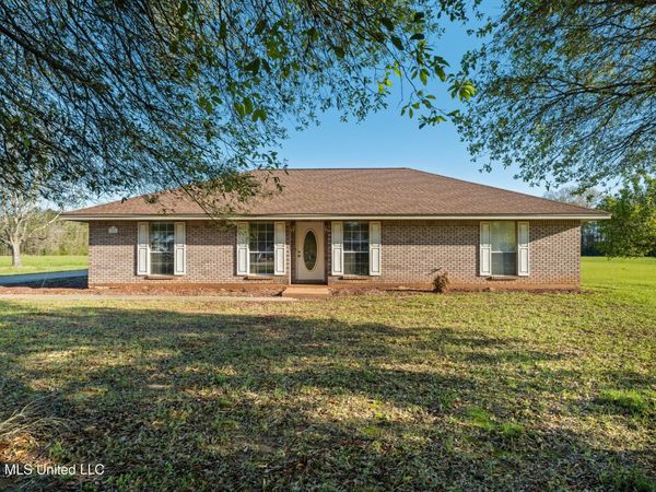 351 E Mcpherson Drive, Monticello, MS 39654