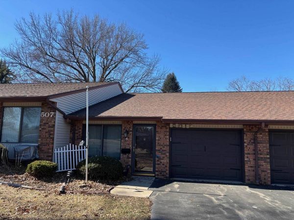 507 Jenkran Street , Unit 4, Morrison, IL 61270