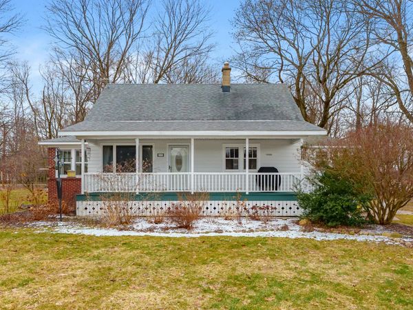 2350 E B Avenue, Plainwell, MI 49080