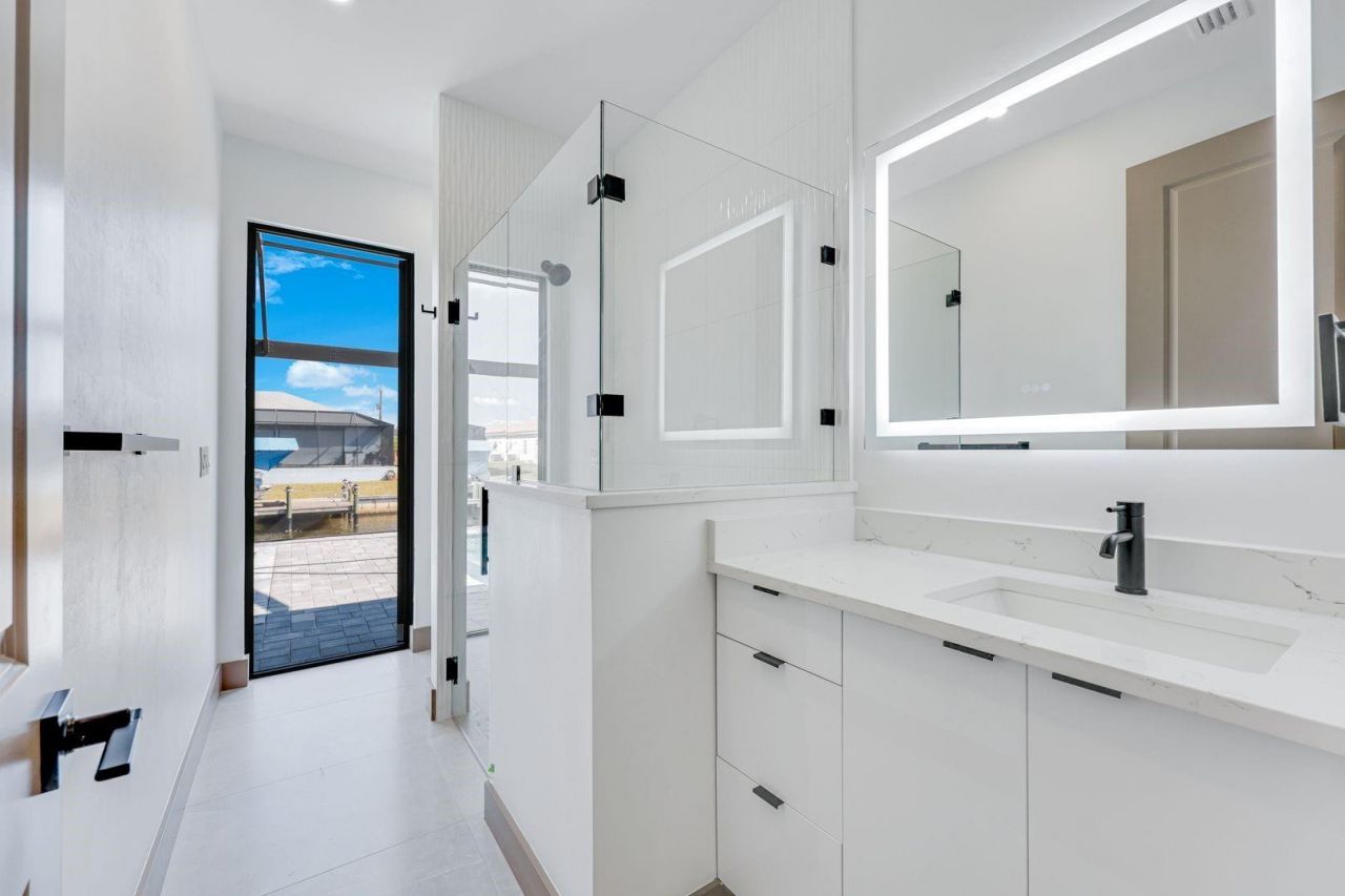 1925 NW 34th Place, Cape Coral, FL 33993 Photo