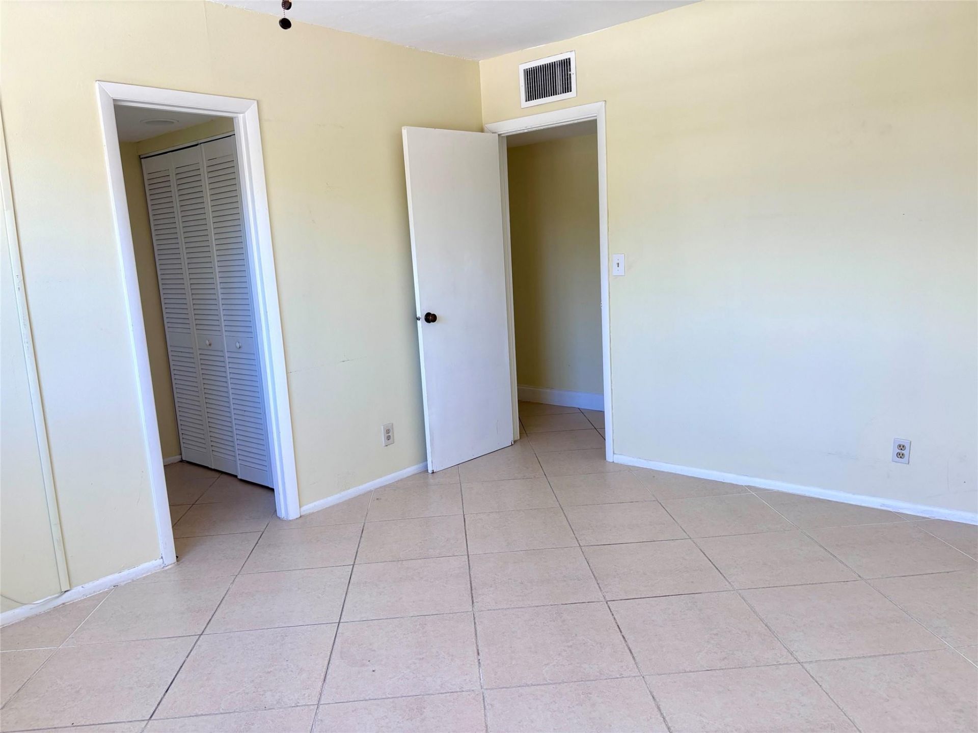 1407 NE 56th Street, Unit 217, Fort Lauderdale, FL 33334 Photo