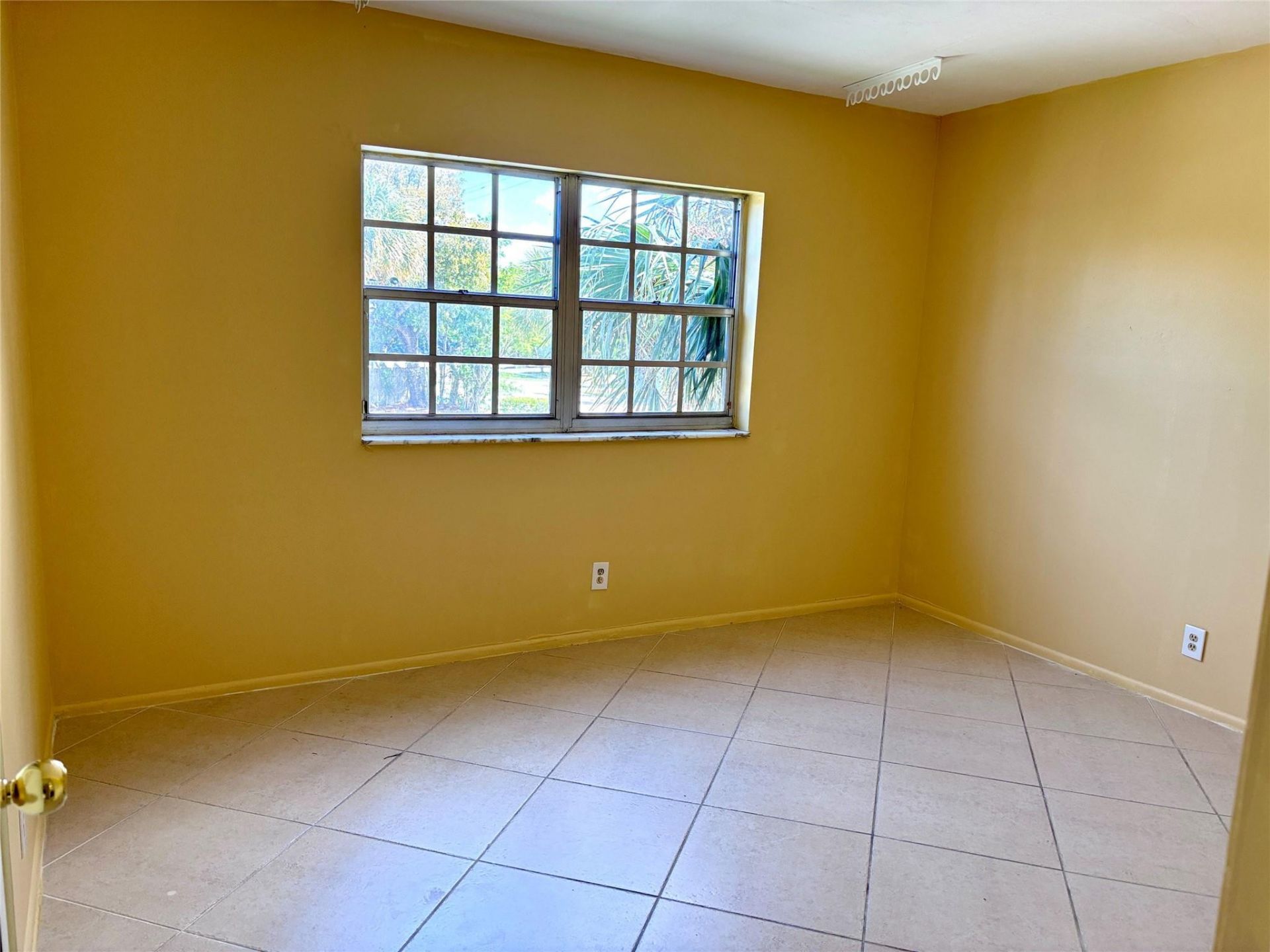 1407 NE 56th Street, Unit 217, Fort Lauderdale, FL 33334 Photo