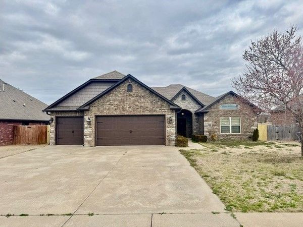 209 Pebble Beach Drive , Cave Springs, AR 72718