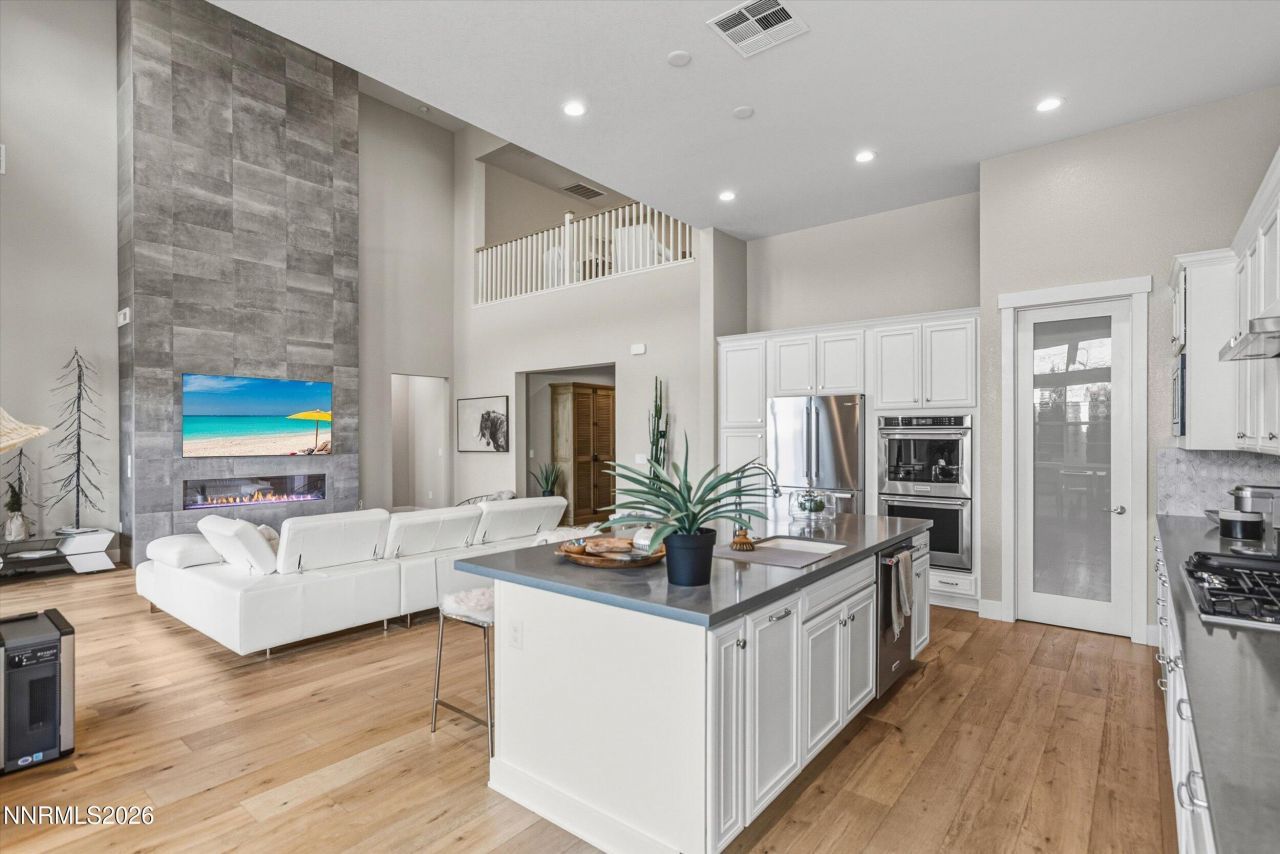 715 W Pleasant Oak Trail, Reno, NV 89511 Photo