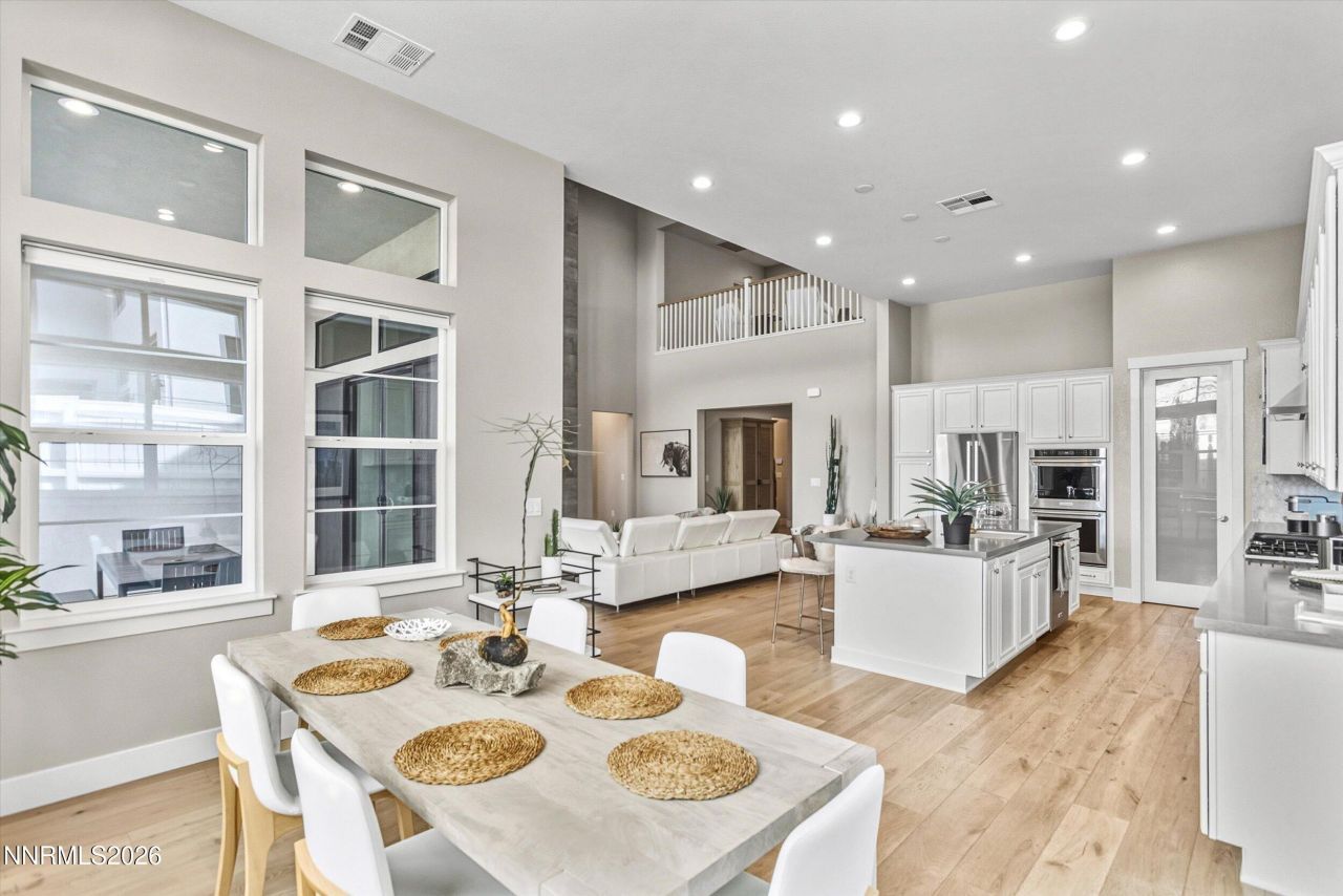 715 W Pleasant Oak Trail, Reno, NV 89511 Photo