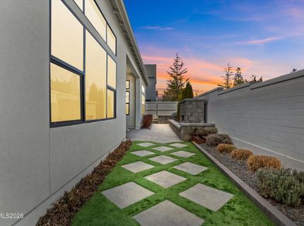 715 W Pleasant Oak Trail, Reno, NV 89511 Photo