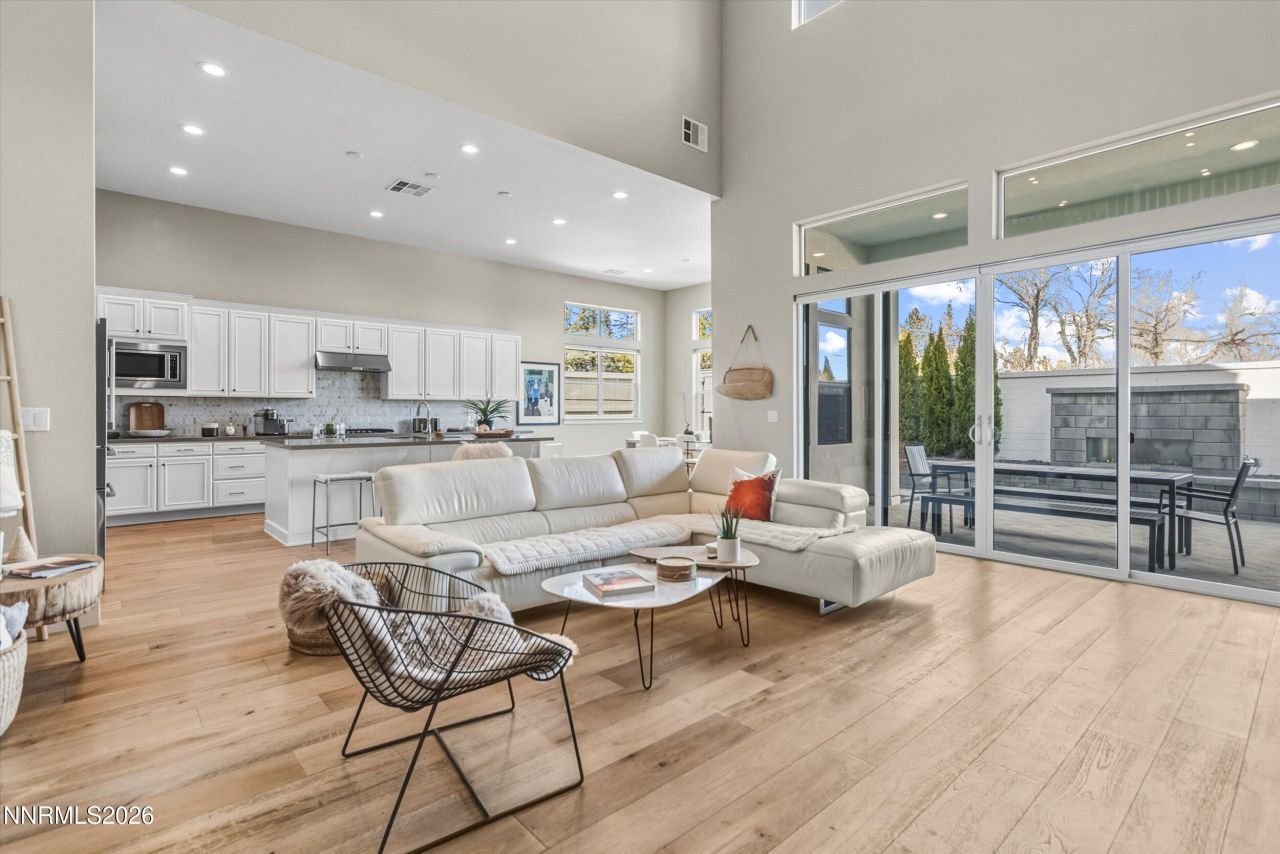 715 W Pleasant Oak Trail, Reno, NV 89511 Photo