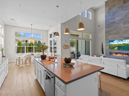 715 W Pleasant Oak Trail, Reno, NV 89511 Photo