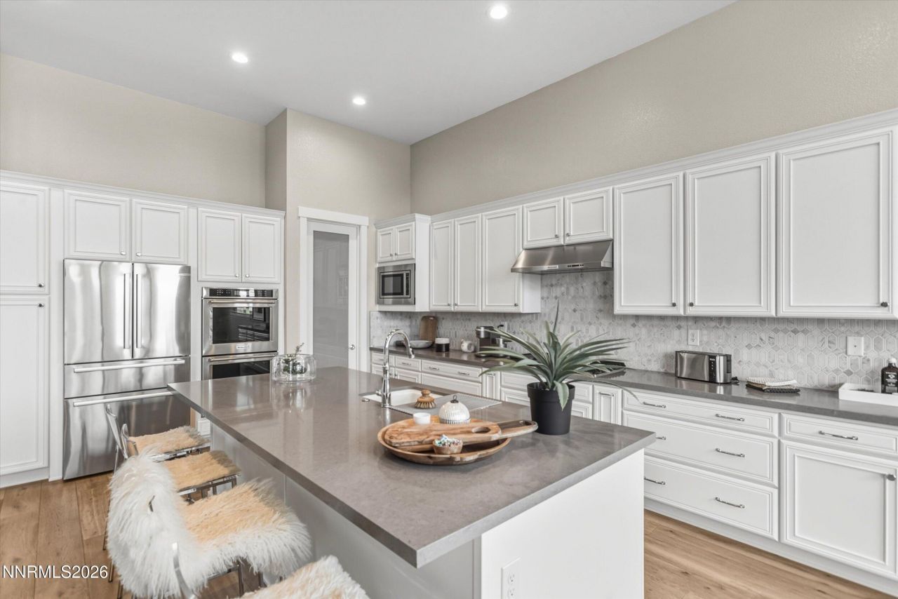 715 W Pleasant Oak Trail, Reno, NV 89511 Photo