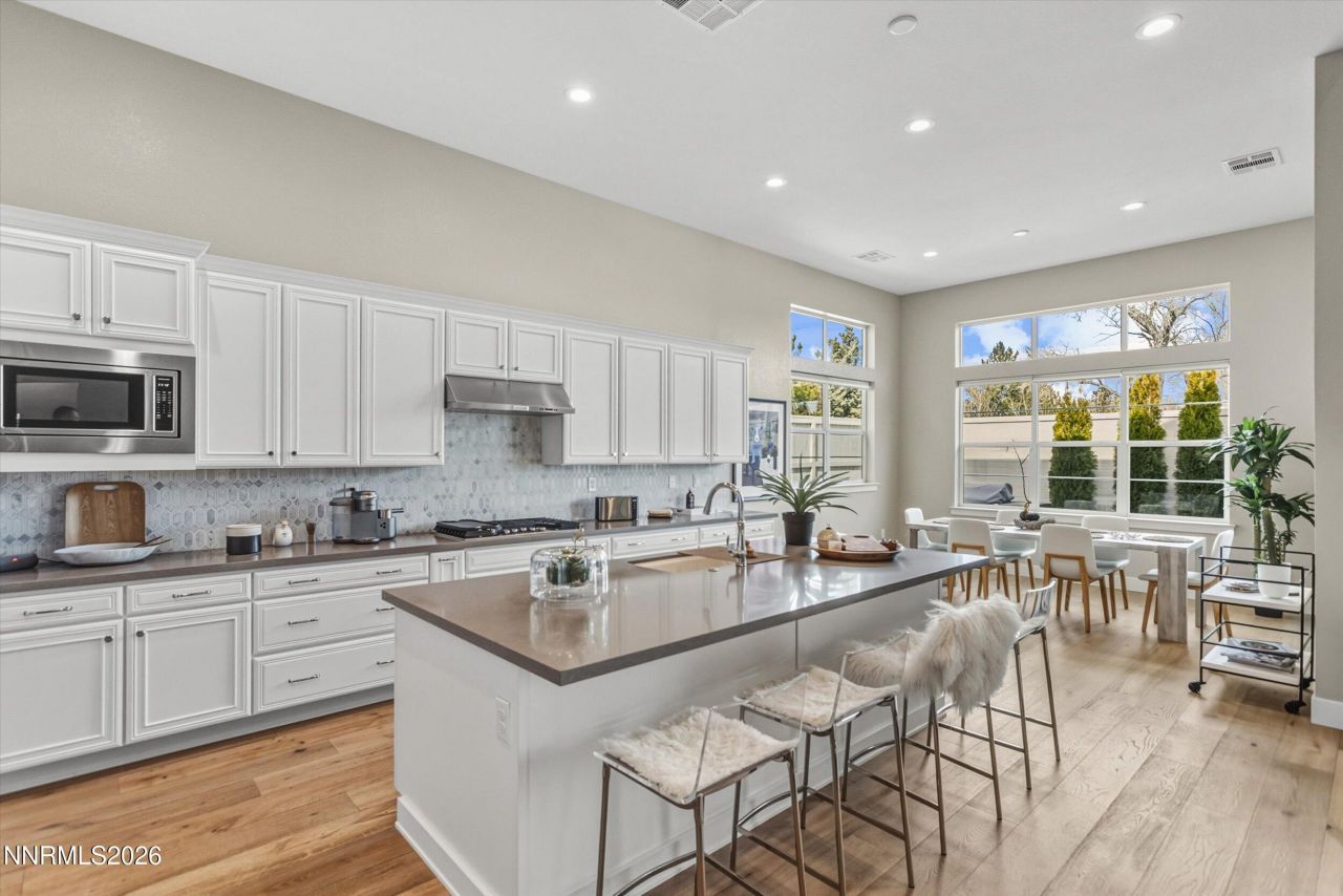 715 W Pleasant Oak Trail, Reno, NV 89511 Photo