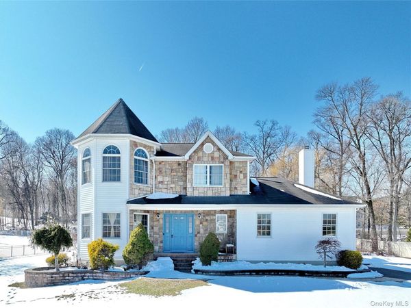 27 Red Schoolhouse Road , Spring Valley, NY 10977