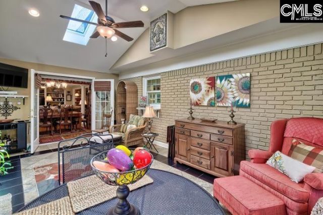 320 Black Friars Road  Photo 23