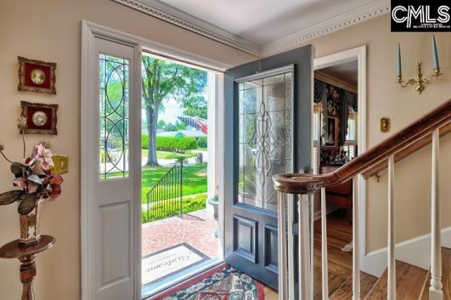 320 Black Friars Road  Photo 9