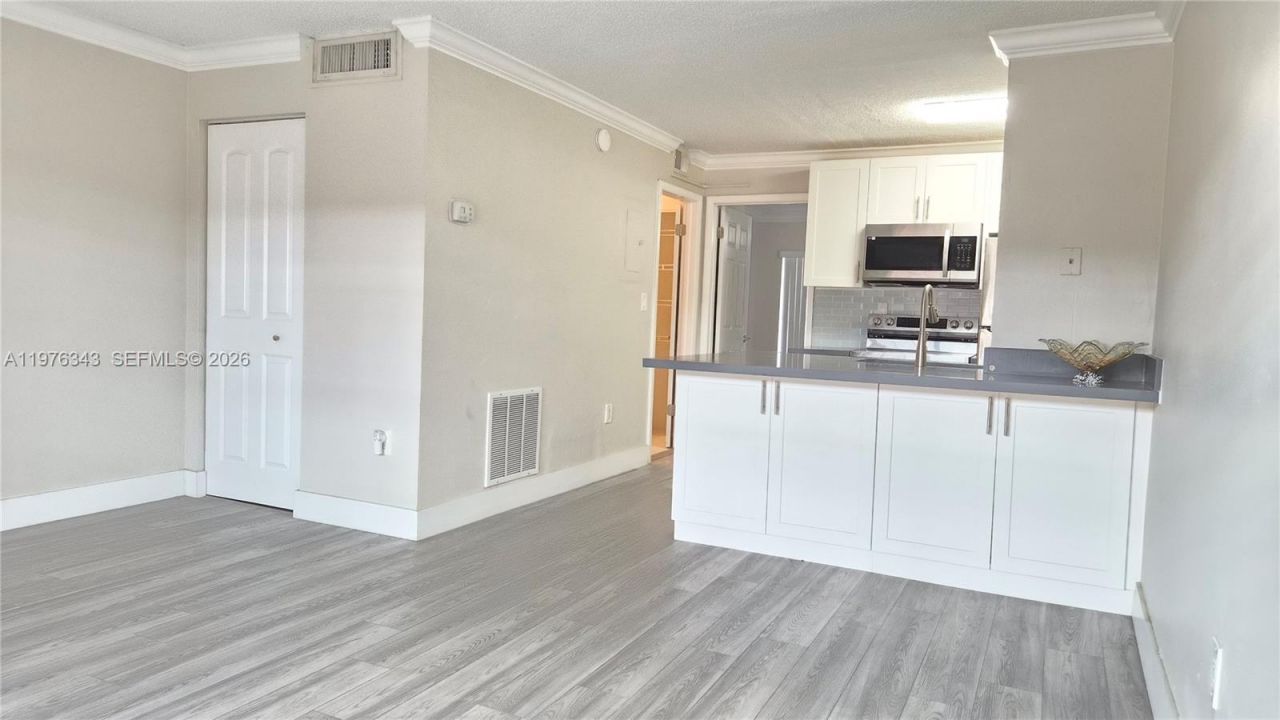 7220 Fairway Dr, Unit G8, Miami Lakes, FL 33014 Photo