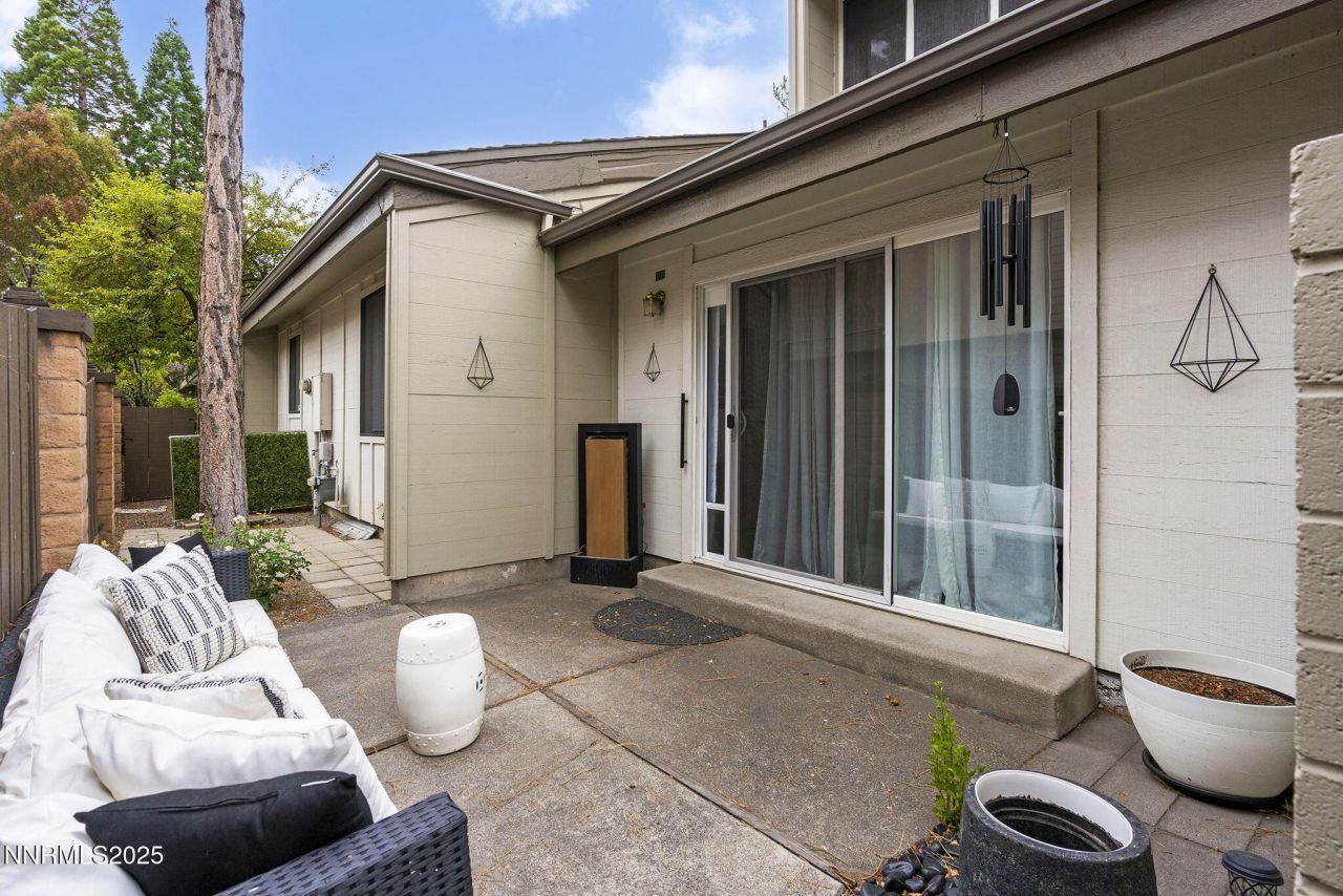 3930 Greenbriar Court, Reno, NV 89509 Photo