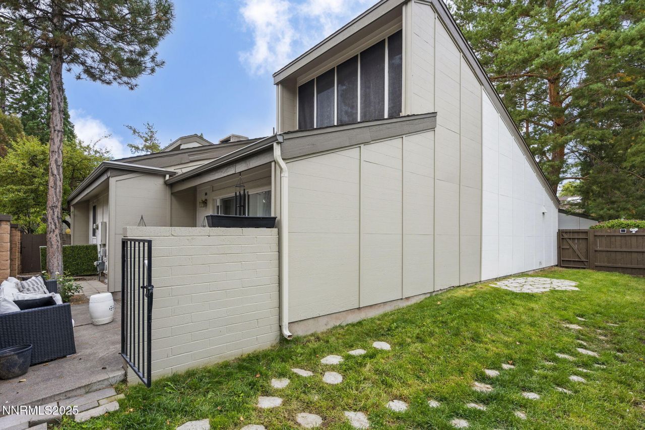 3930 Greenbriar Court, Reno, NV 89509 Photo