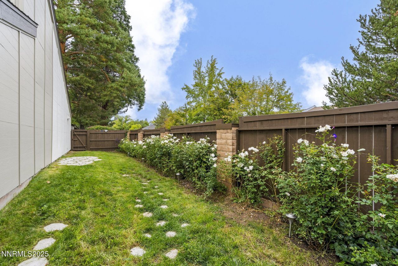 3930 Greenbriar Court, Reno, NV 89509 Photo