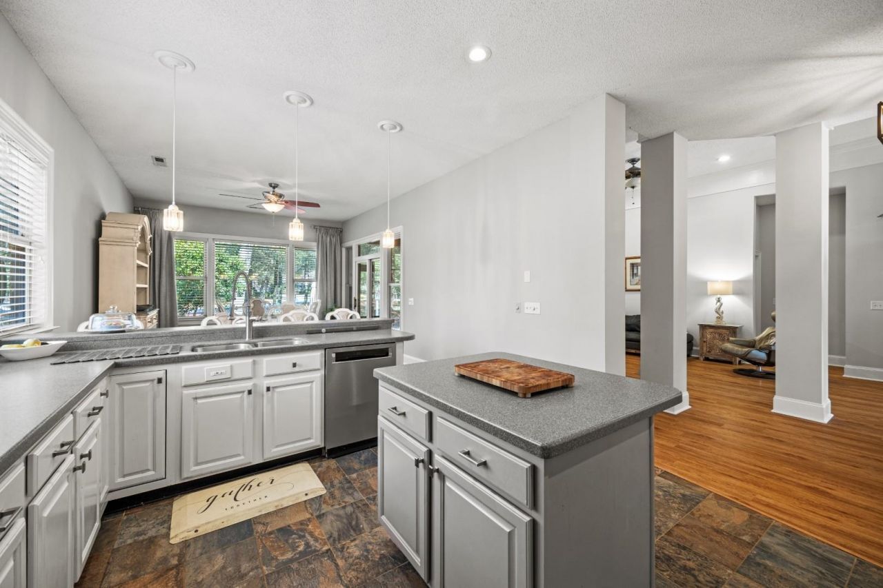 4827 Bucks Bluff Dr. Photo 25