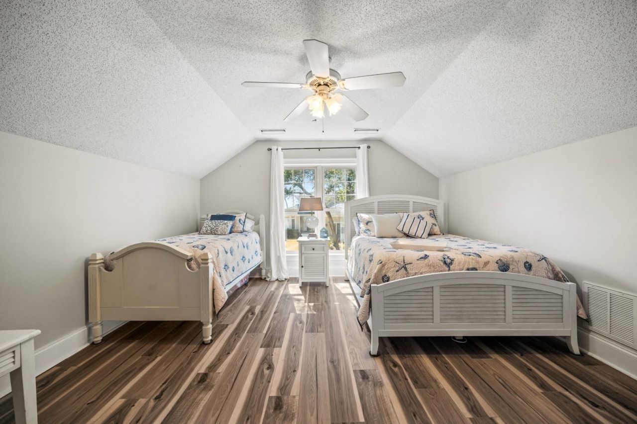 4827 Bucks Bluff Dr. Photo 40